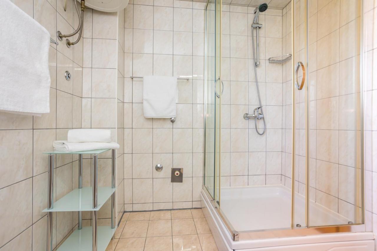 Apartments Sara Milohnici Экстерьер фото
