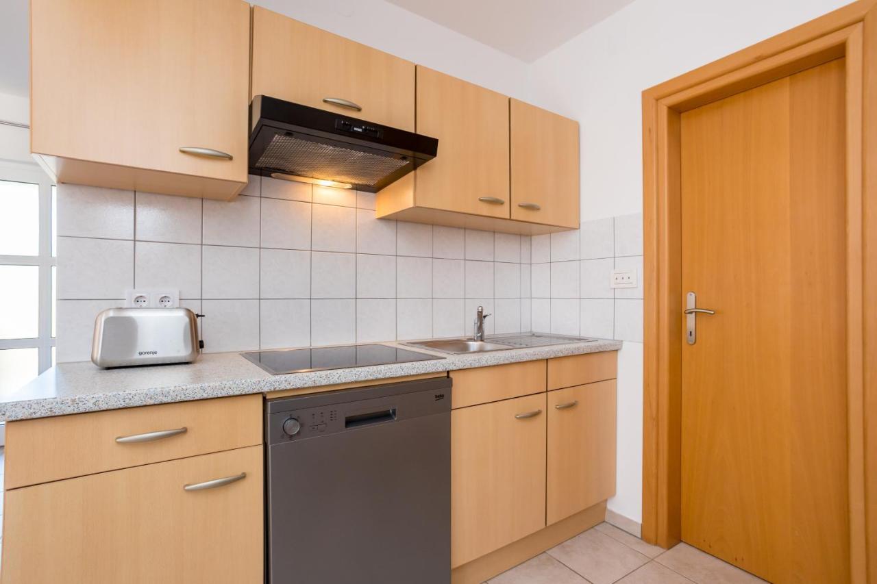 Apartments Sara Milohnici Экстерьер фото